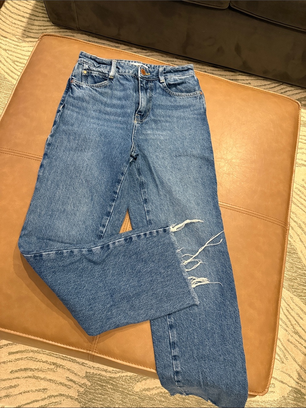 Zara Medium Blue Straight-Leg Jeans with Frayed Accent